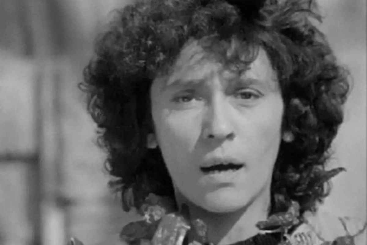 Манана Менабде. Обложка © Kino-teatr.ru