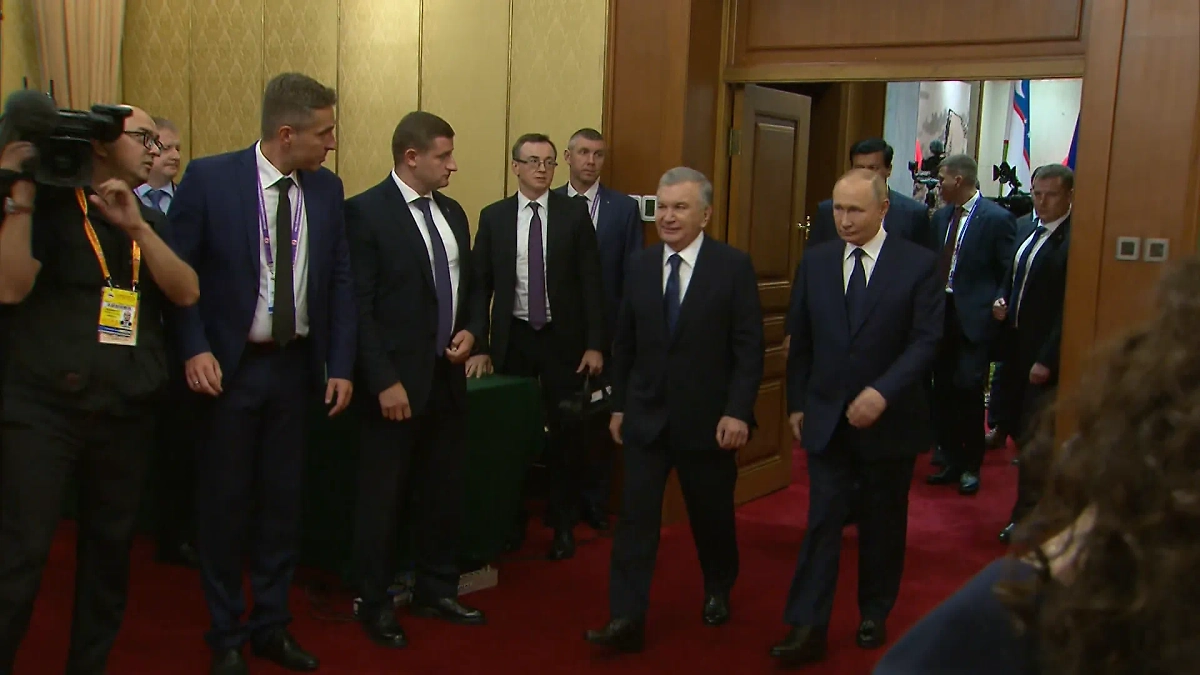 Владимир Путин и Шавкат Мирзиёев. Обложка © Life.ru