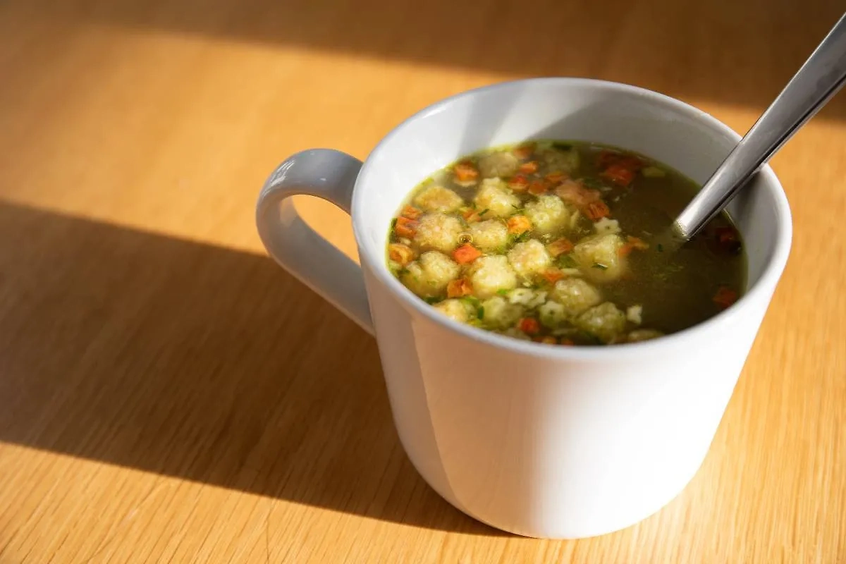 Употребление в пищу супов поможет укрепить иммунитет осенью. Фото © Shutterstock / FOTODOM / MeryStockera