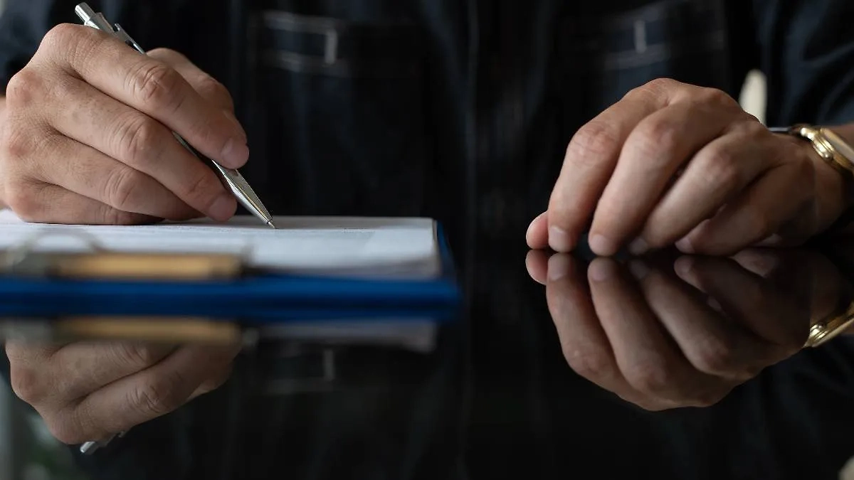 Во время лунного затмения стоит лишний раз не попадаться на глаза высшим силам. Фото © Shutterstock / FOTODOM / TippaPatt