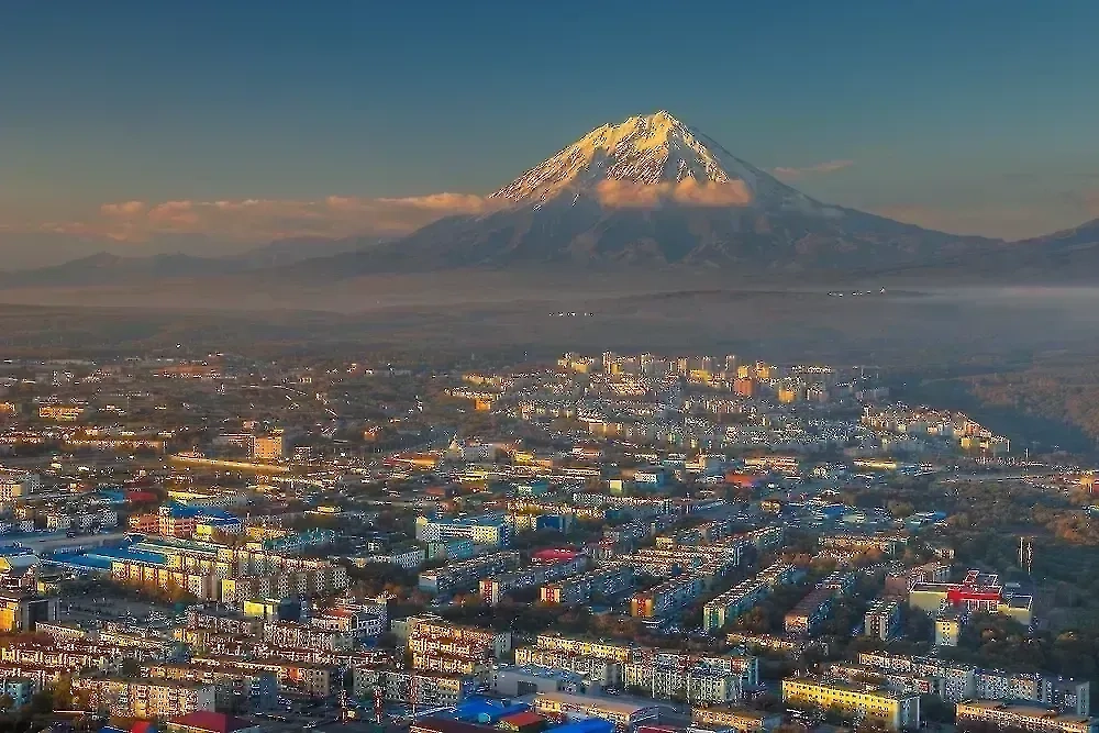 Камчатка. Обложка © Shutterstock / FOTODOM / Andrei Stepanov