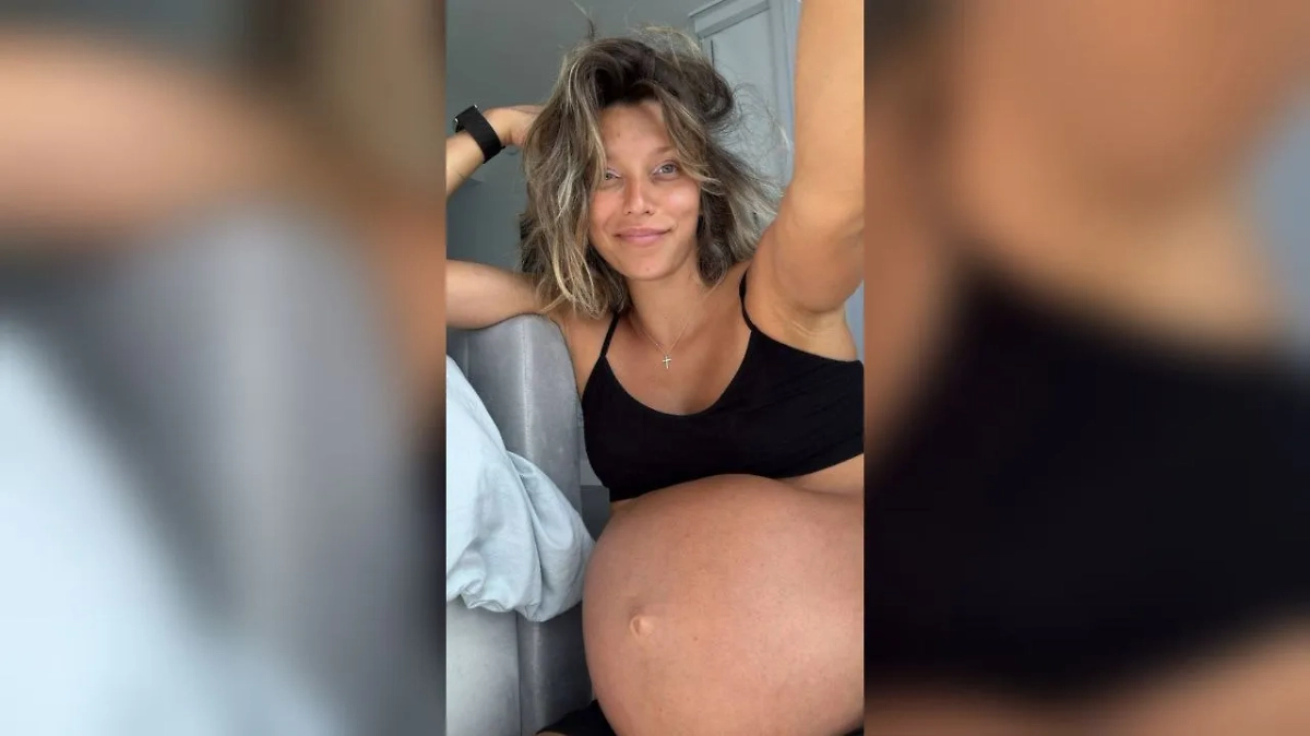 Беременная телеведущая Регина Тодоренко. Обложка © Telegram / Регина Путешественница