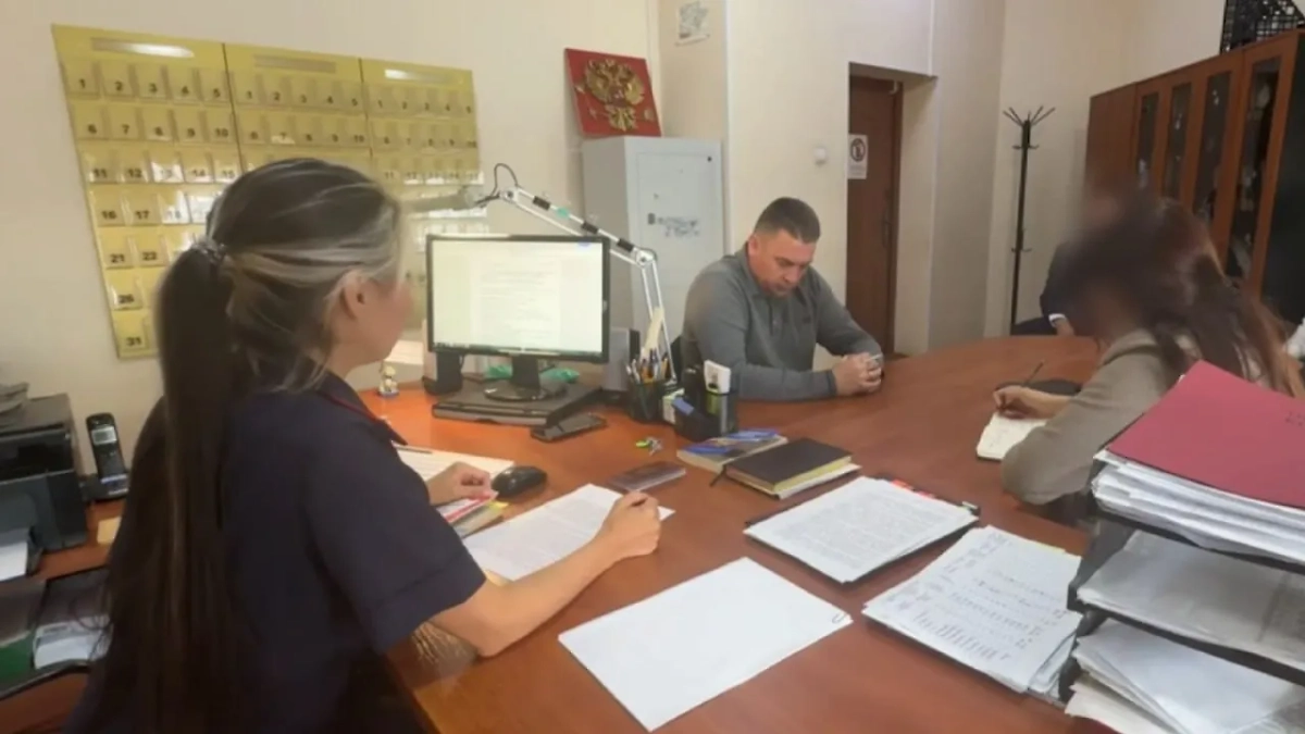 Мэру Владимира Наумову предъявлено обвинение во взятке на 1,1 млн рублей. Обложка © Telegram / Следком