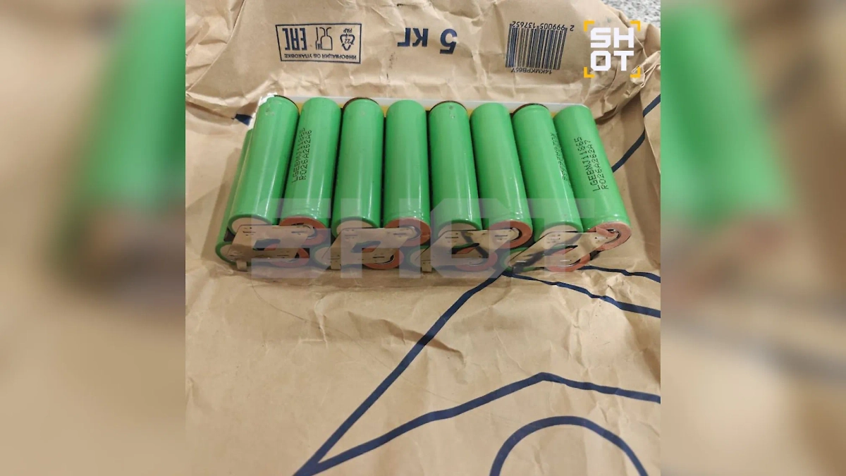 Батареи от моноколеса. Фото © SHOT