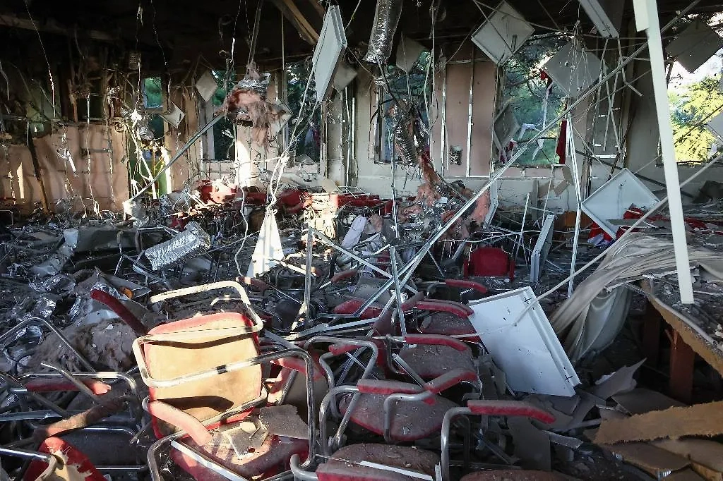 Последствия атаки ВСУ на Крым. Обложка © ТАСС / Сергей Мальгавко