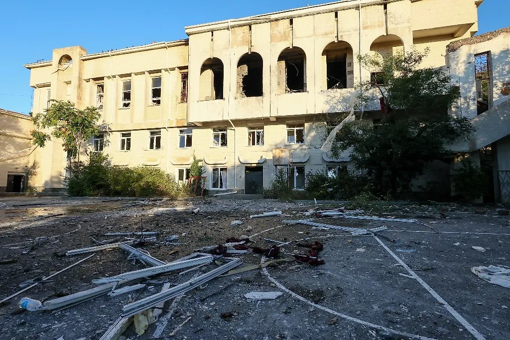 Последствия атаки дронов ВСУ по Крыму. Обложка © ТАСС / Сергей Мальгавко