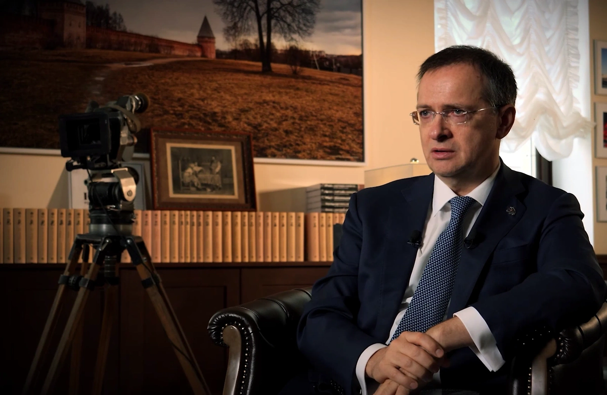 Владимир Мединский. Обложка © Общество «Знание»