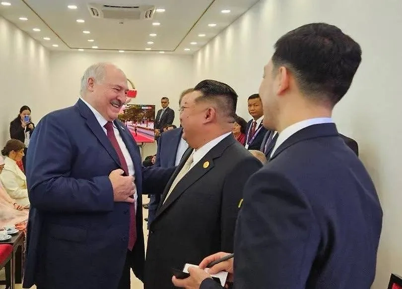 Александр Лукашенко и Ким Чен Ын. Обложка © Telegram / Пул первого