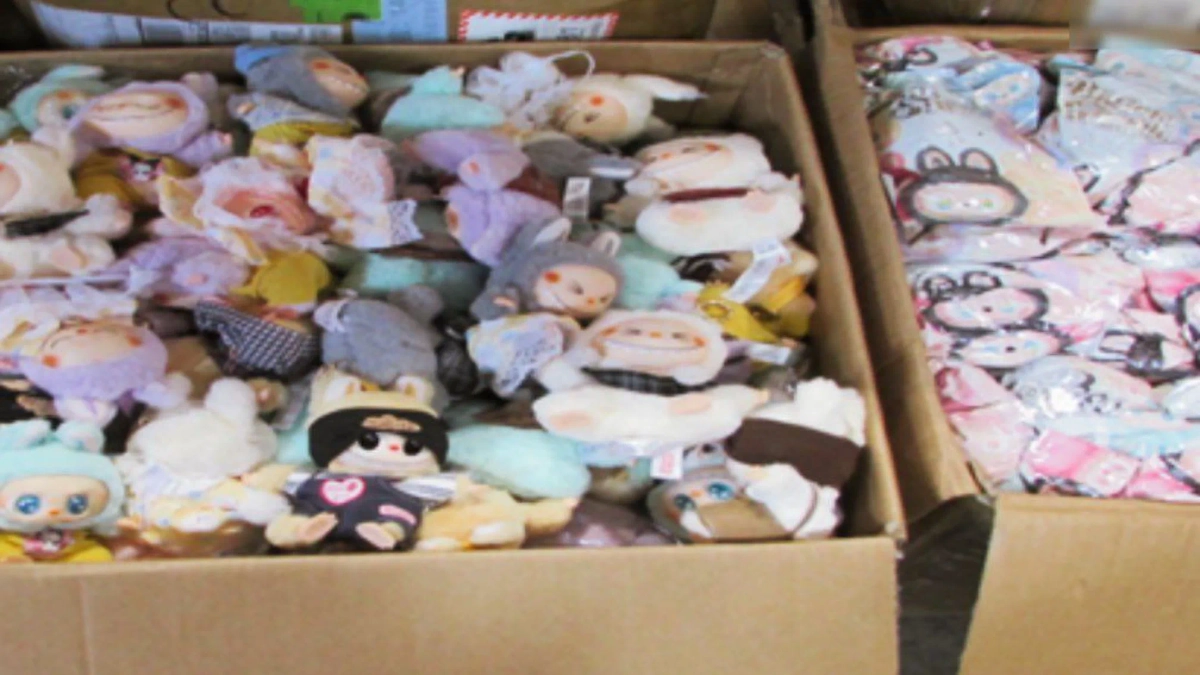 В аэропорту США изъяли партию поддельных Лабубу на сумму свыше $500 миллионов. Обложка © Х / DFO Brian Humphrey