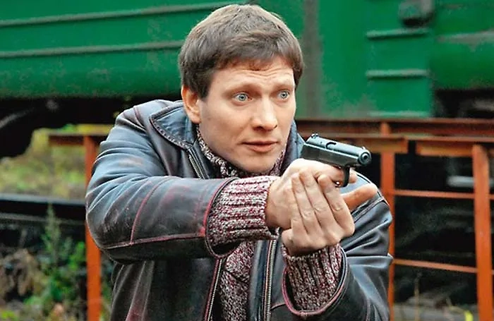 Олег Андреев. Обложка © Кадр из фильма «Улицы разбитых фонарей» режиссер Михаил Вассербаум и др., сценарист Ольга Гурова и др. / Kinopoisk