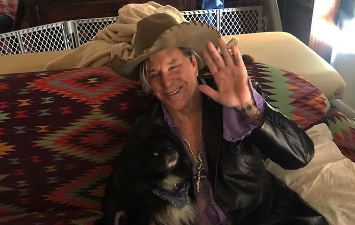 Микки Рурк. Обложка © Instagram (Соцсеть запрещена в РФ; принадлежит корпорации Meta, которая признана в РФ экстремистской) / MICKEY ROURKE