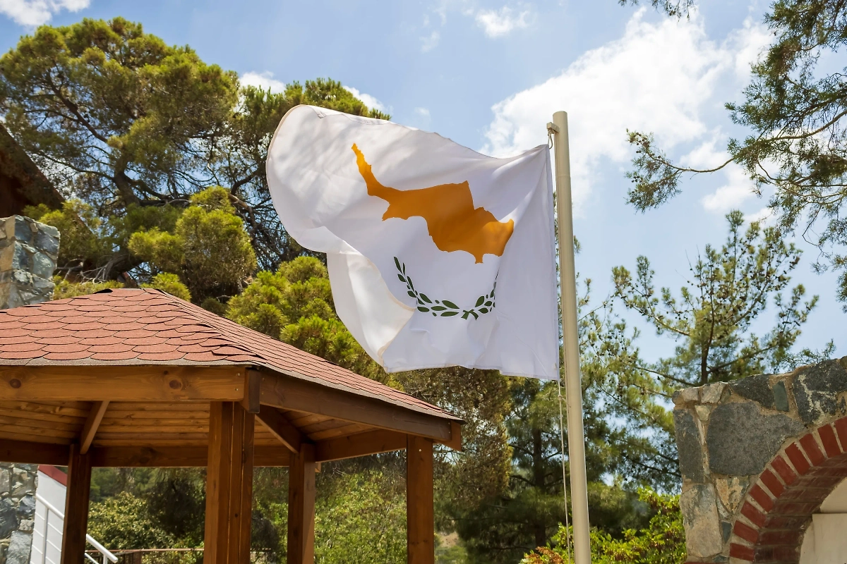 Обложка © Shutterstock / FOTODOM / Olga Donchuk