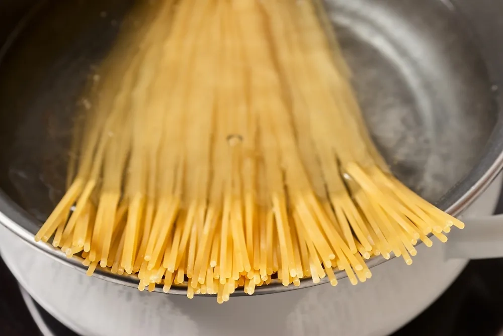 Обложка © Shutterstock / FOTODOM / Zona IV