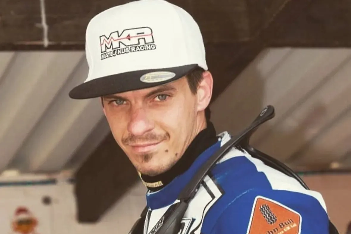 Чешский гонщик Матей Кус тоже забыл родной язык, зато стал общаться на английском. Фото © Instagram (признан экстремистской организацией и запрещён на территории Российской Федерации) / 3kuskus3 