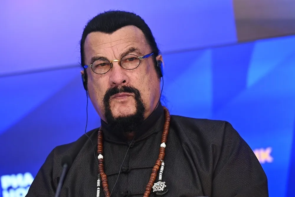 Стивен Сигал. Обложка ©  РИА Новости / Нина Зотина