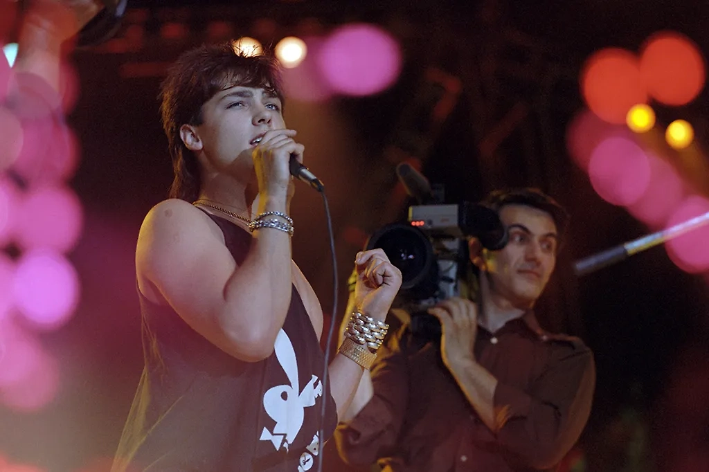 Юрий Шатунов сохранял популярность и после распада СССР. Фото © ТАСС / Роберт Нетелев