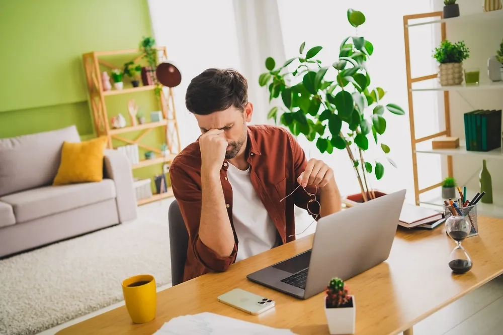 У СМИ падает трафик. Обложка © Shutterstock / FOTODOM / Roman Samborskyi