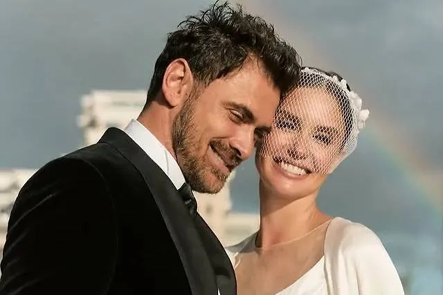 Обложка © Instagram (признан экстремистской организацией и запрещён на территории Российской Федерации) / agataagata