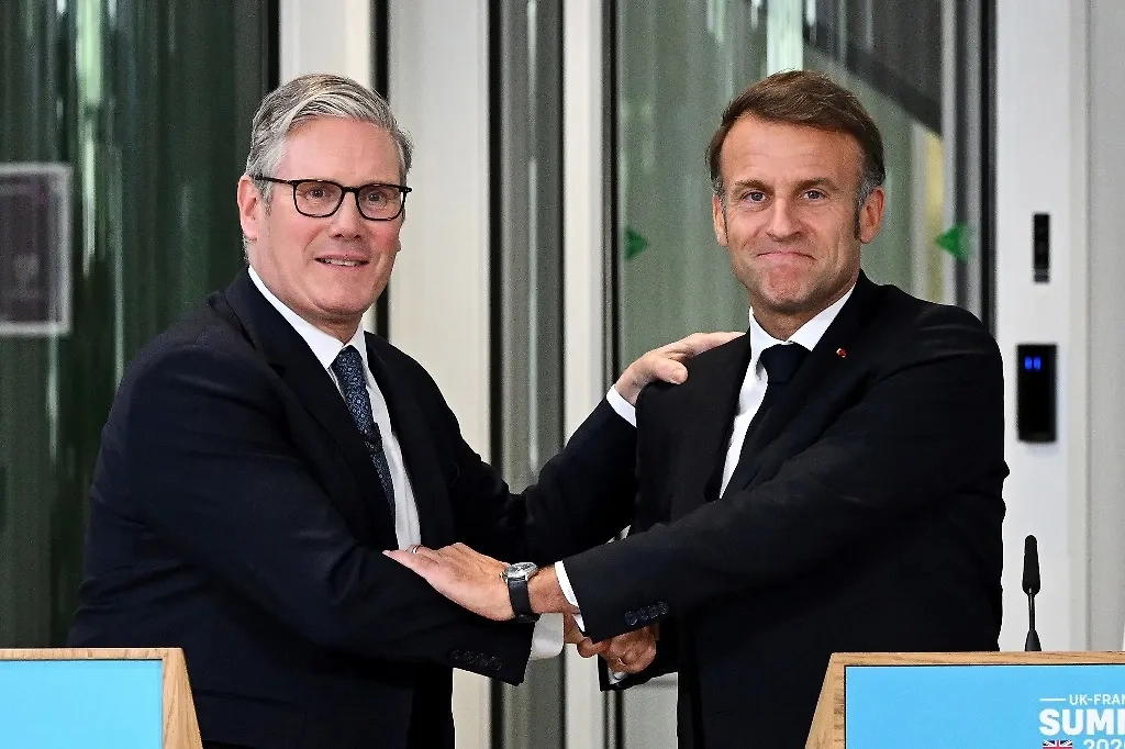 Кир Стармер и Эмманюэль Макрон. Обложка © ТАСС / АР
