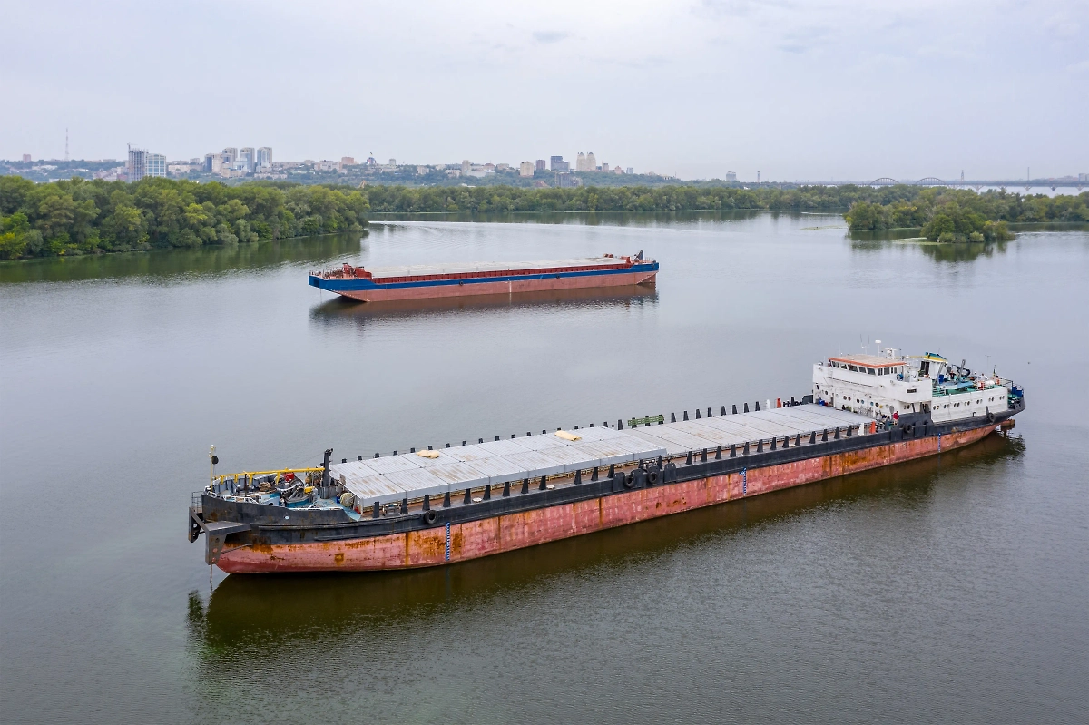 Обложка © Shutterstock / FOTODOM / ZagAlex