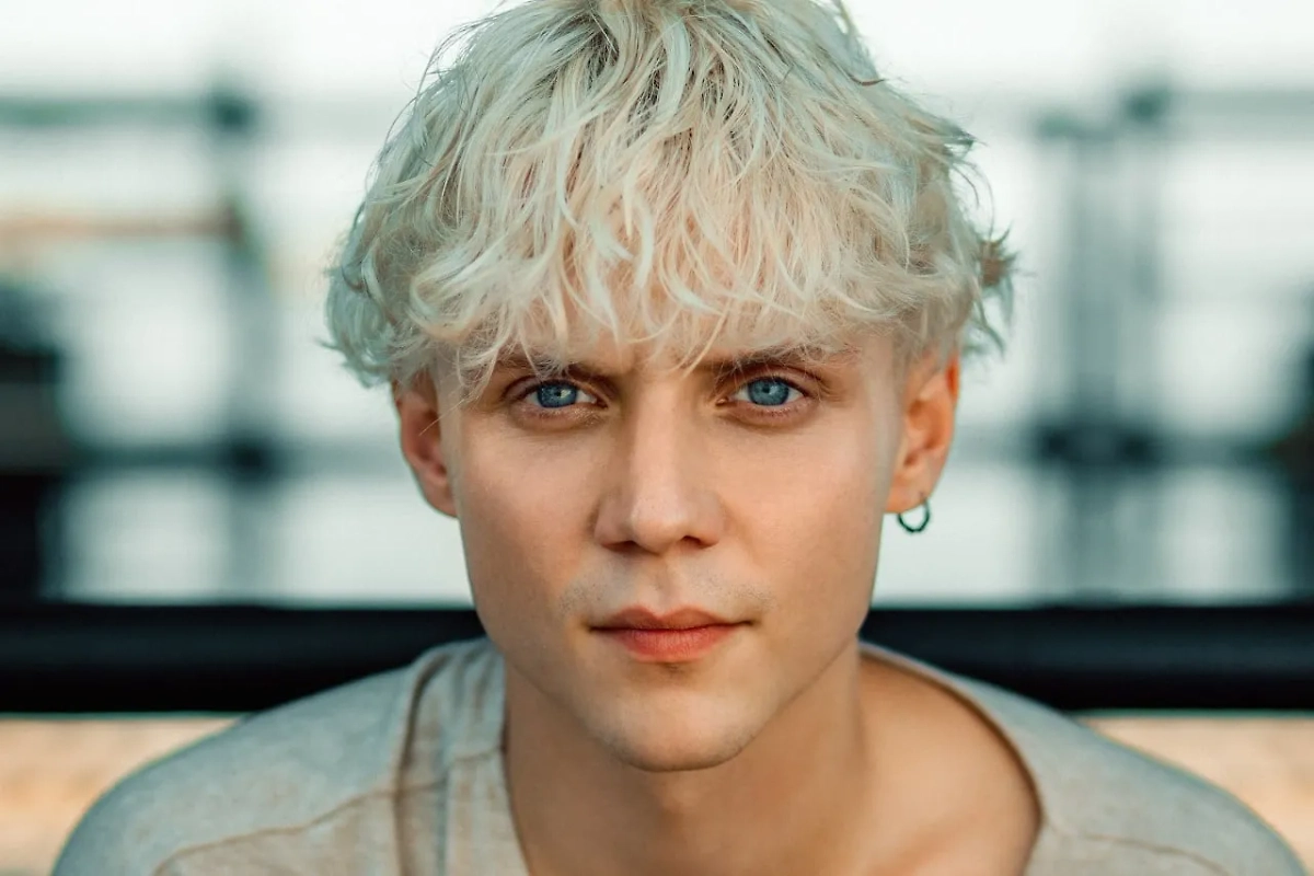 Ваня Дмитриенко — в каких фильмах снимался. Фото © Кадр из сериала «Плакса-2», режиссёр Андрей Силкин, сценаристы Ирина Гурьянова, Сергей Жуков, Оксана Барковская и др. / Kino-teatr