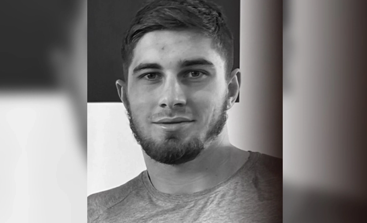 Азамат Яхутлов. Обложка © wrestcrimea.ru