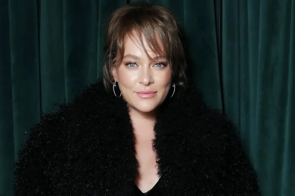 Аглая Тарасова. Обложка © Instagram (признан экстремистской организацией и запрещён на территории РФ) / aglayatarasova