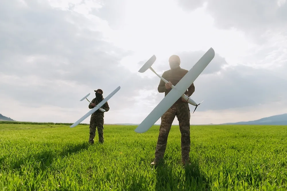 Обложка © Shutterstock / FOTODOM / VHarasymiv