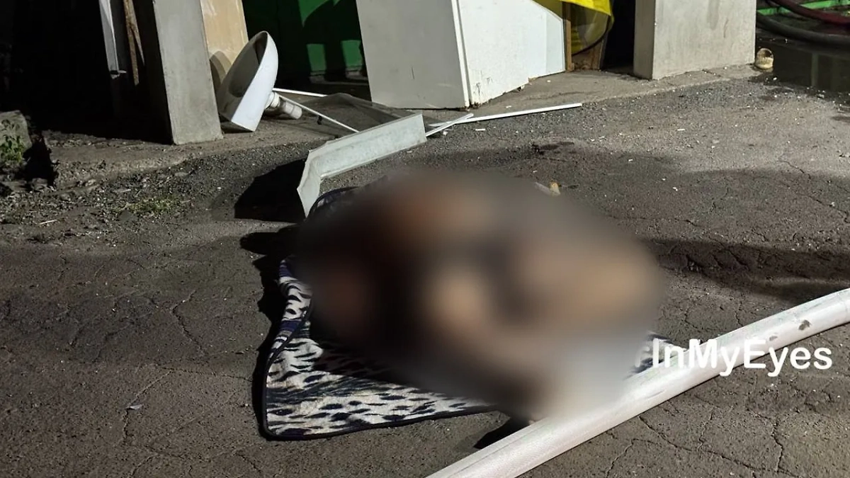 БПЛА ударил по дому в Макеевке. Фото © Telegram / Война Глазами Журналиста