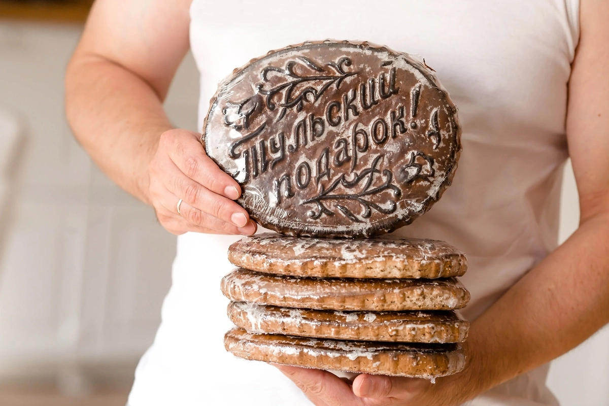 Обложка © Shutterstock / FOTODOM / PhotoJuli86