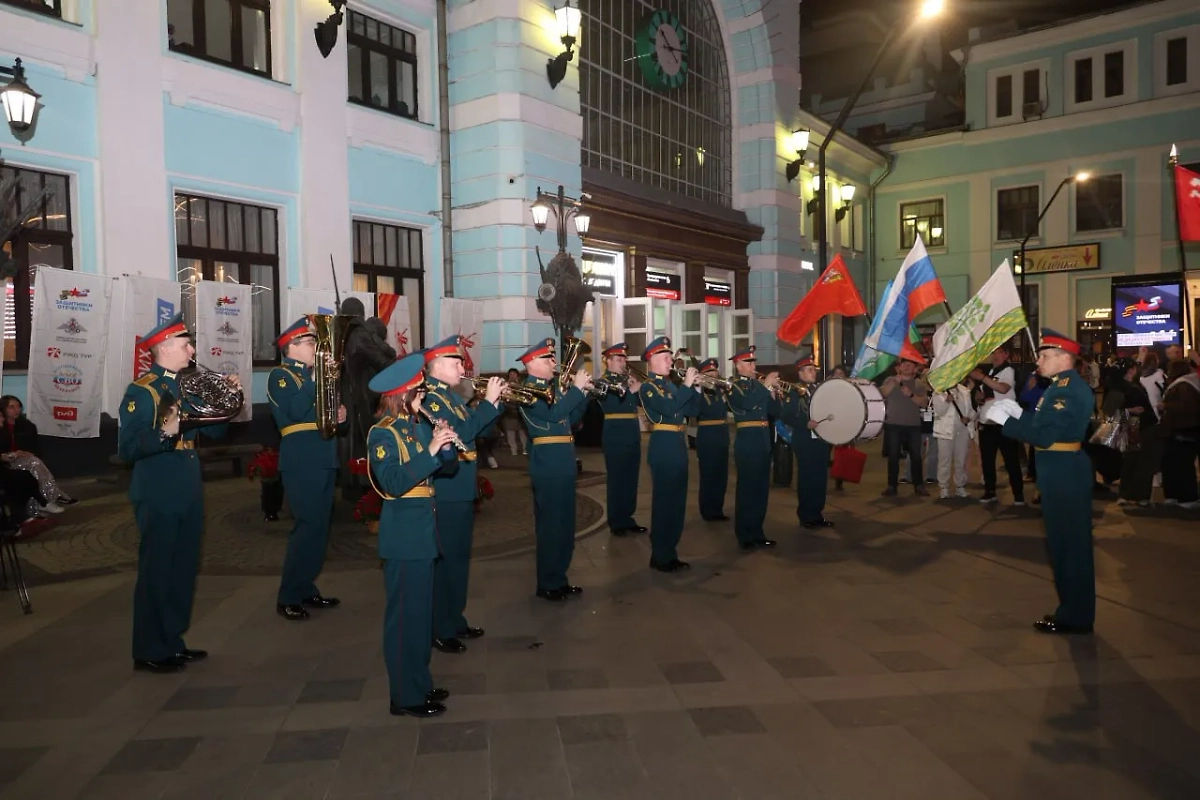 Акция «Своих не бросаем!» Фото © Предоставлено Life.ru