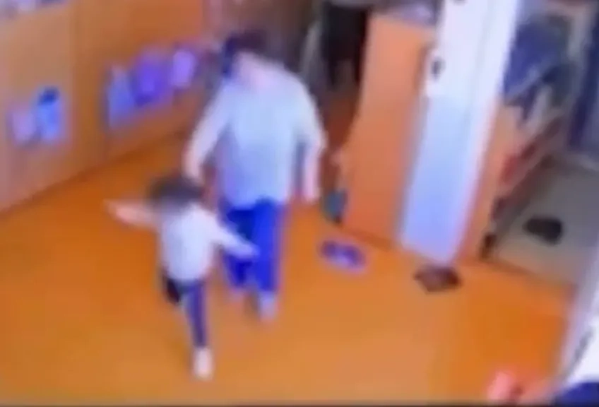 Суд Якутии обязал педагога детсада выплатить компенсацию за унижение ребёнка. Обложка © Telegram / Прокуратура Республики Саха (Якутия)