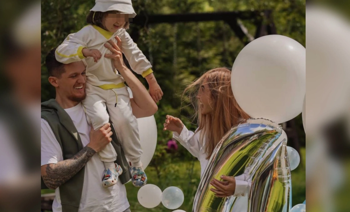 Мезенова с экс-мужем. Фото © Telegram / Mezenova FaM