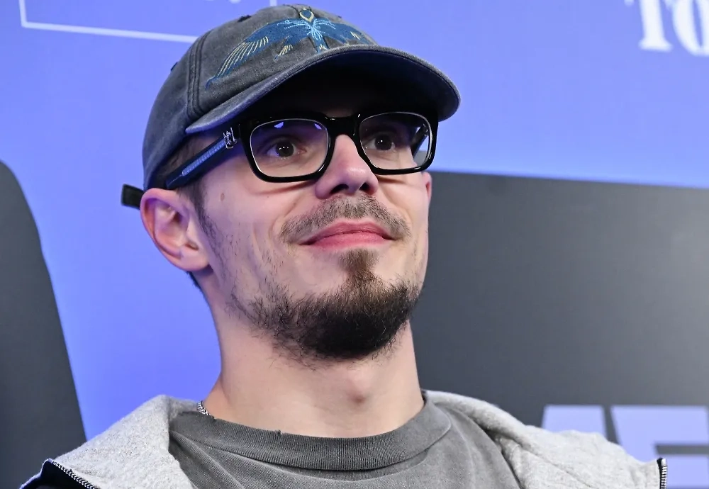 Никита Ефремов*. Обложка ©  РИА Новости / Кирилл Каллиников