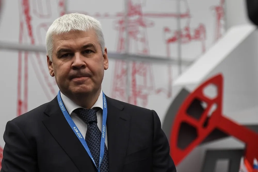 Новым главным исполнительным директором «Лукойла» назначен Сергей Кочкуров. Обложка © ТАСС / Кирилл Кухмарь