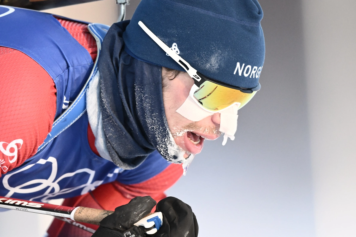 Норвежский биатлонист Стурла Холм Легрейд. Обложка © ТАСС / EPA / CHRISTIAN BRUNA