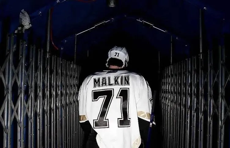 Евгений Малкин. Обложка © Х / Evgeni Malkin