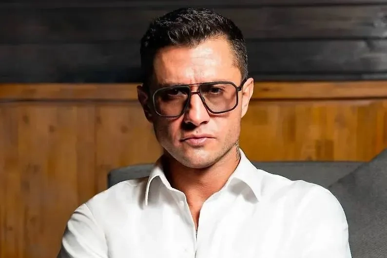 Павел Прилучный. Обложка © Instagram (признан экстремистской организацией и запрещён на территории РФ) / bugevuge