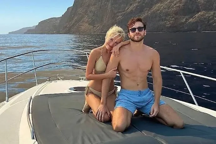 Клава Кока и Александр Поверин. Обложка © Instagram (признан экстремистской организацией и запрещён на территории РФ) / klavacoca