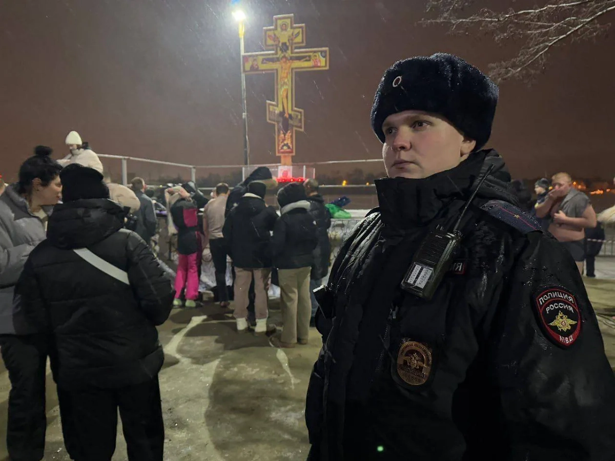Правоохранительные органы обеспечили порядок во время Крещения. Фото © Telegram / Ирина Волк