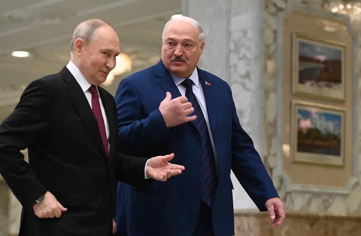 Владимир Путин и Александр Лукашенко. Обложка © Life.ru