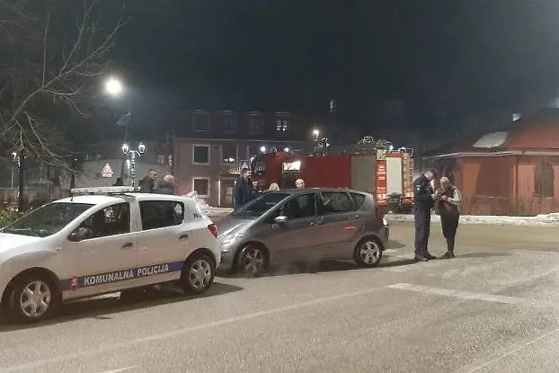 Сотрудники полиции на месте стрельбы в Цетине. Обложка © RTCG / Biljana Rovčanin