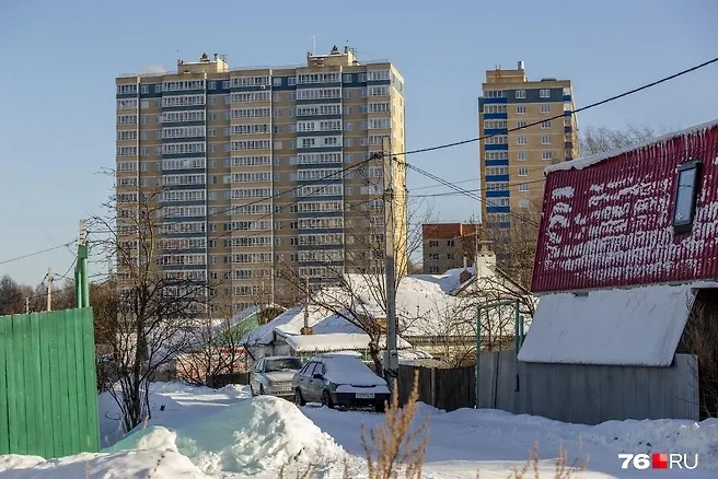 Район Ярославля, где молодой человек выпал с 19-го этажа. Обложка © 76.ru / Александра Мамонтова