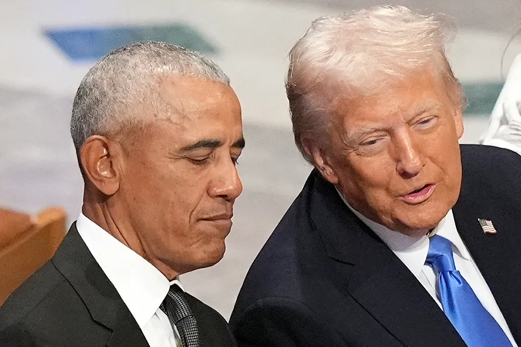 Избранный президент США Дональд Трамп и 44-й президент США Барак Обама. Фото © ТАСС / AP / Jacquelyn Martin