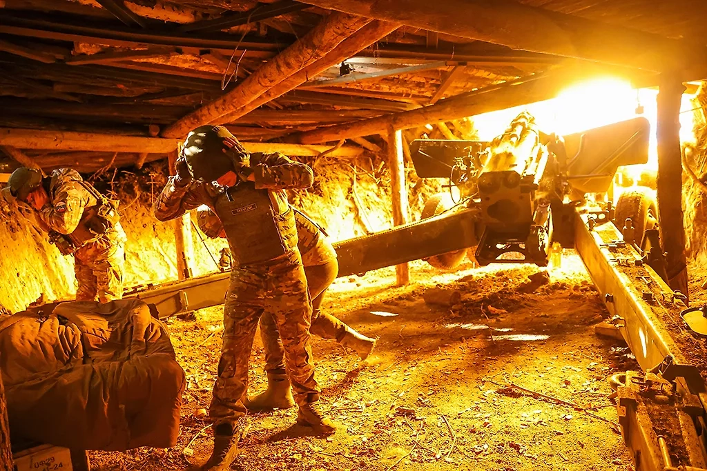 Работа артиллеристов мотострелкового полка. Обложка © ТАСС / Алексей Коновалов