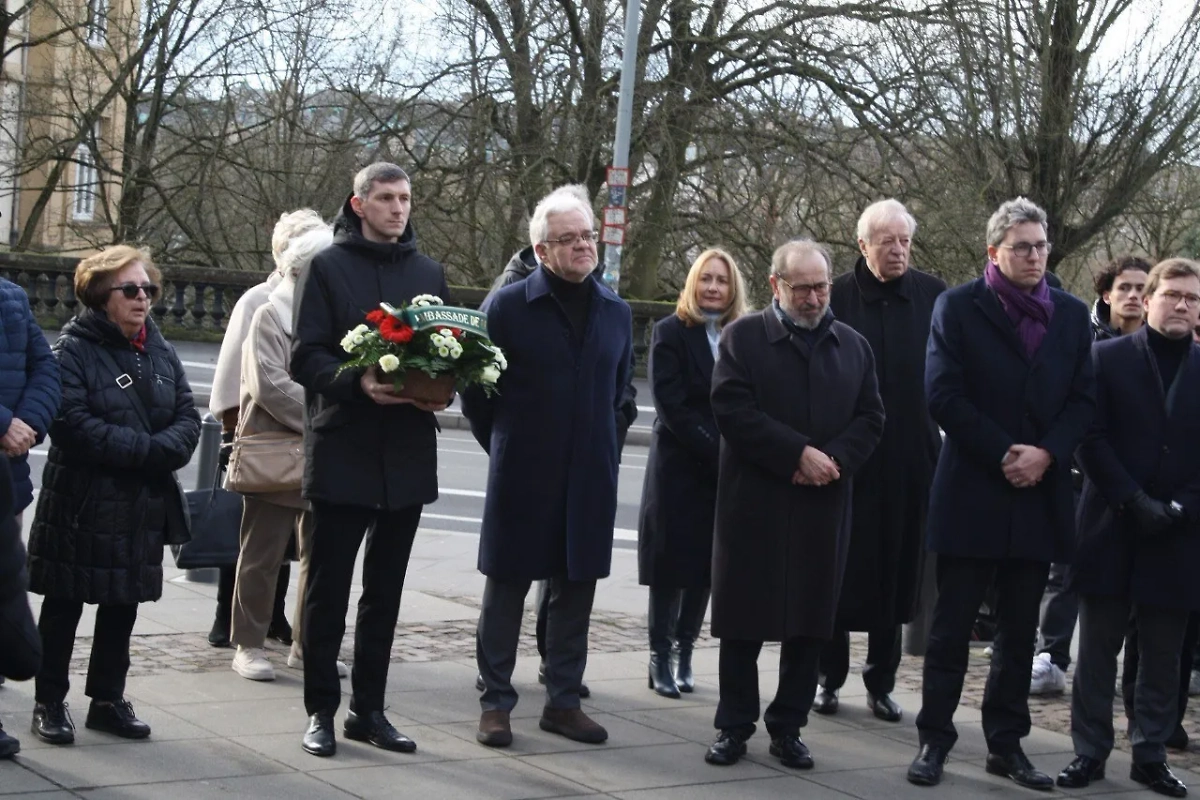 Дмитрий Лобанов на церемонии. Обложка © VK / Посольство России в Люксембурге