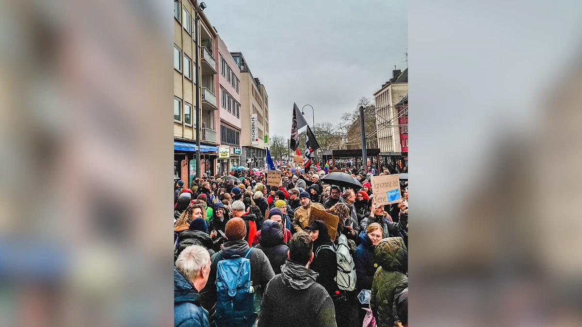 Акция протеста против «Альтернативы для Германии» в Кельне. Фото © Х / Cargofrosch — Mehr Fahrrad wagen!