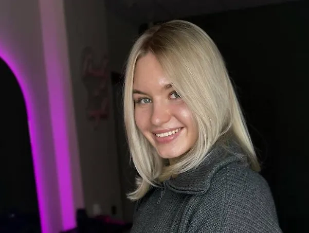 Виктория Дудакова. Обложка © Telegram / Victoria Dudakova