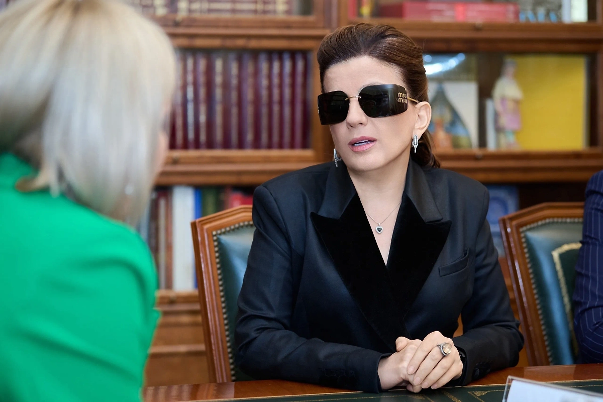 Диана Гурцкая. Обложка © VK / Диана Гурцкая