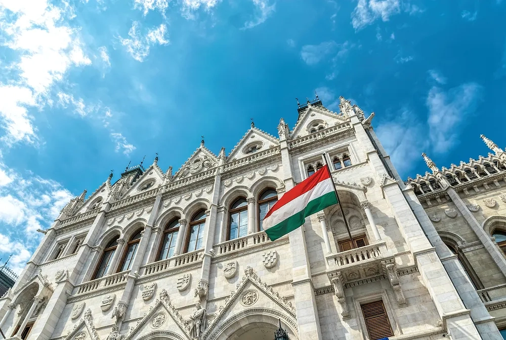 Здание Парламента Венгрии. Обложка © Shutterstock / FOTODOM / Konoplytska